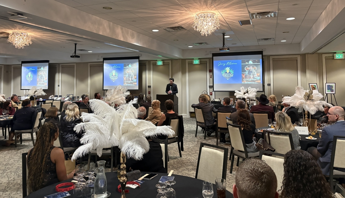 Former MLB player and Hancock County native Jerry Blevins speaks at the United Way's inaugural Barrels & Bids event.